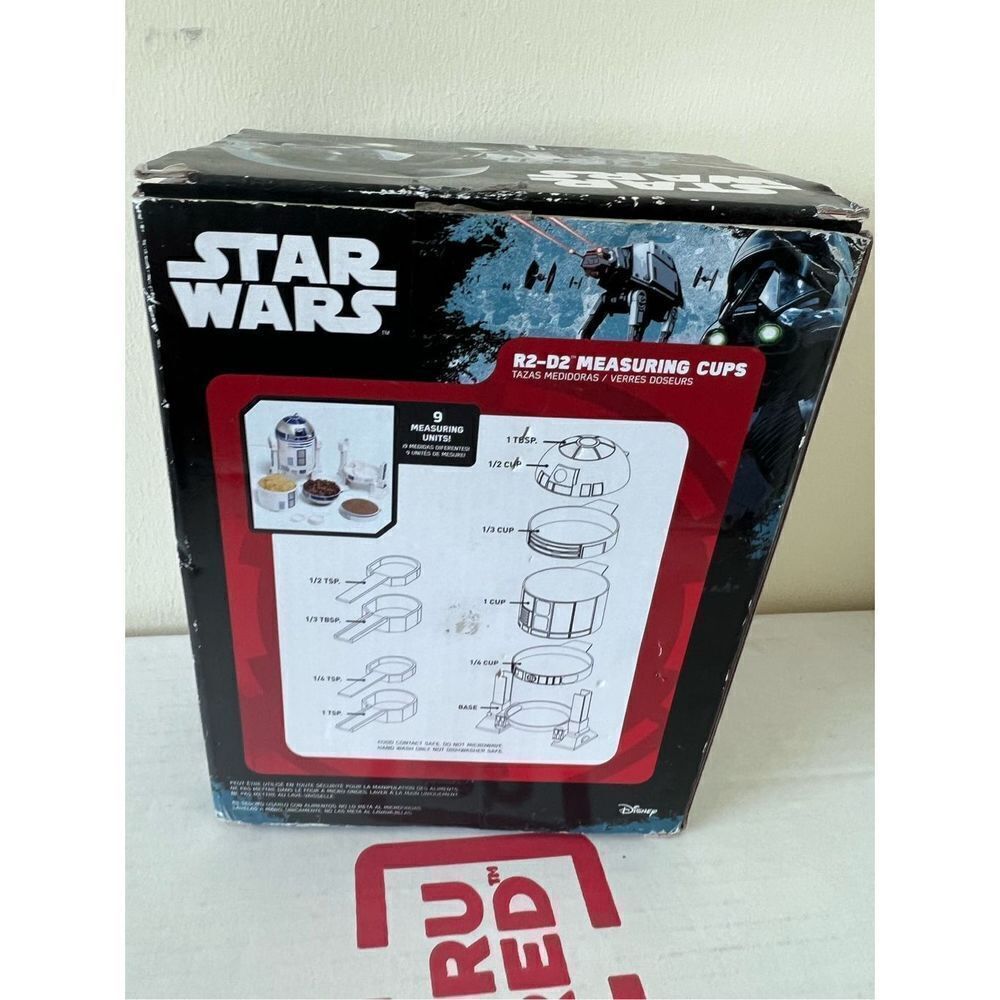 ThinkGeek Star Wars R2-D2 Measuring Cup Set Body Built from 4 Measuring Cups - Picture 2 of 13